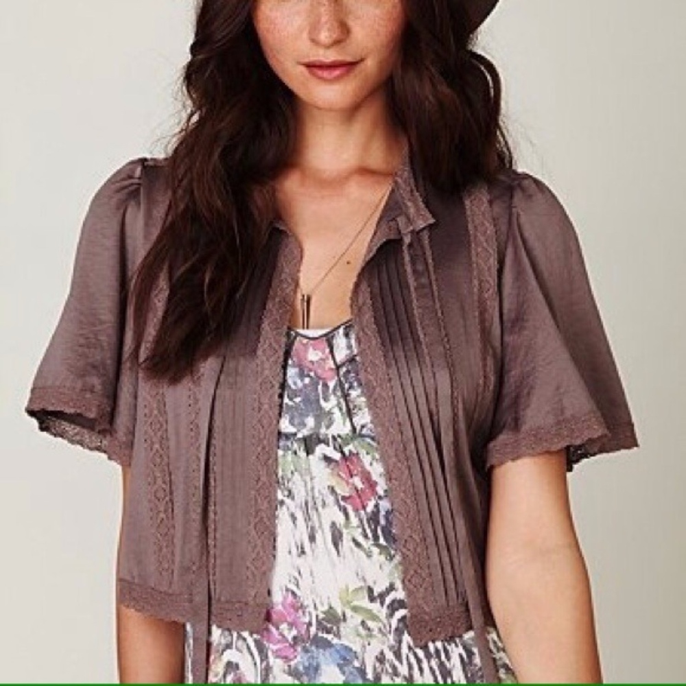 FREE PEOPLE SATIN BED JACKET SHORT SLEEVE